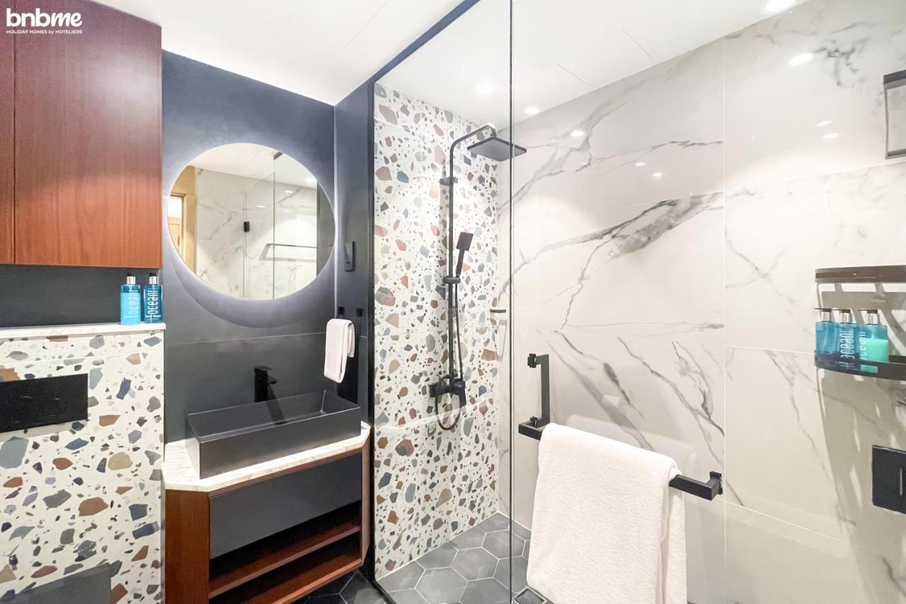 Marina 2br - Pool, Gym & Balcony Apartment *