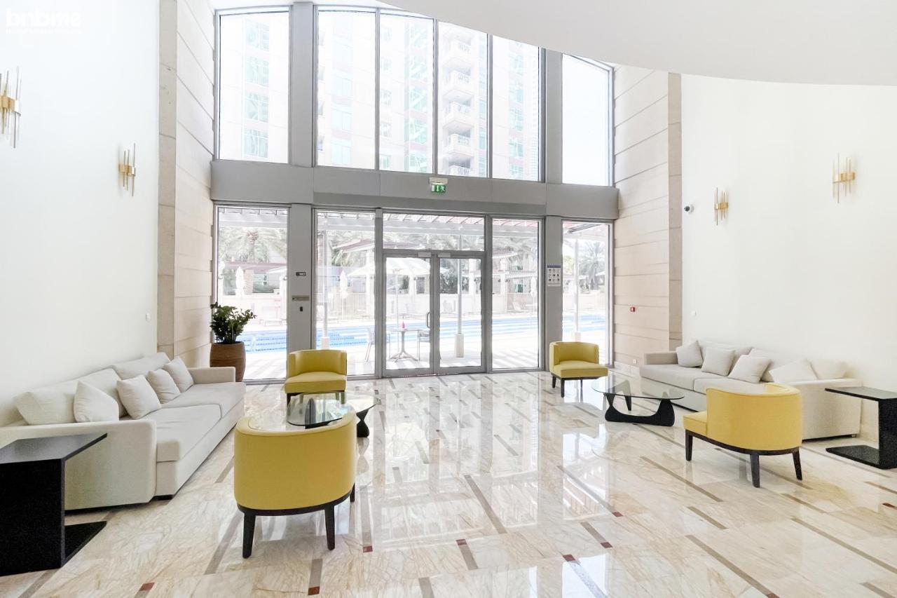 Marina 2br - Pool, Gym & Balcony Dubai