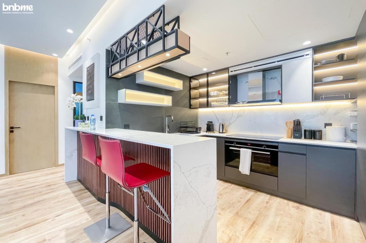 Marina 2br - Pool, Gym & Balcony Dubai